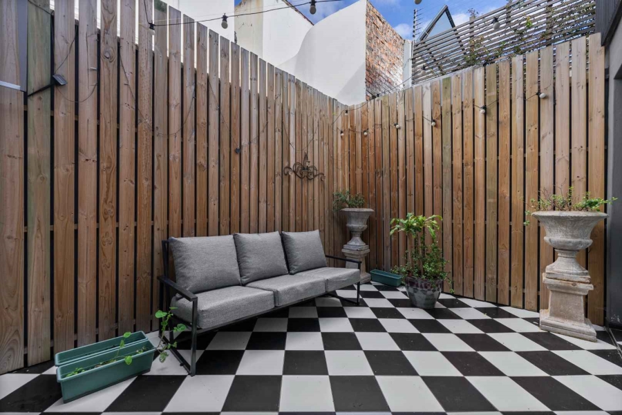 To Let 2 Bedroom Property for Rent in Green Point Western Cape